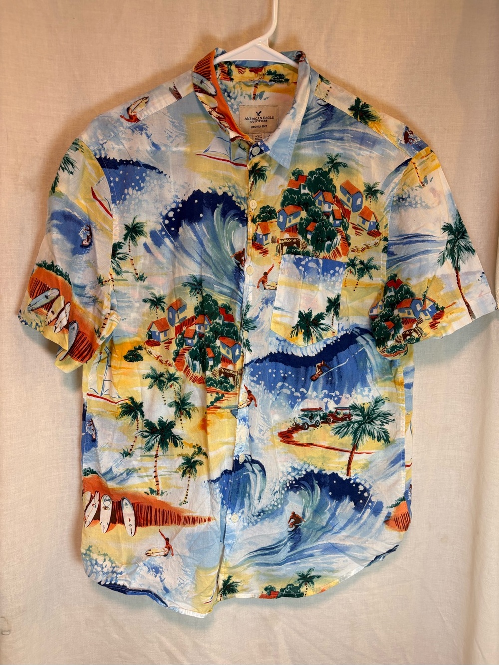 American Eagle L Hawaiian Print Tee | Seriously Soft | Laid-Back Island Vibes